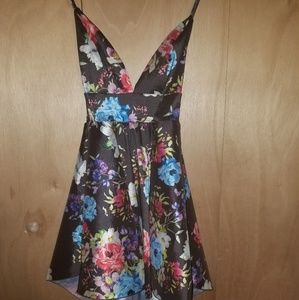 Floral plunge high low dress fashion nova NWOT
